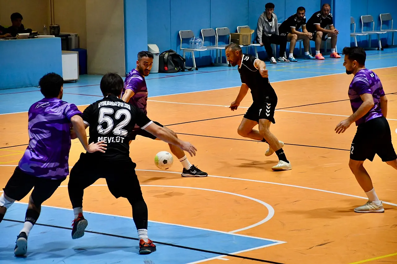 Afyon'da Kamu Spor Oyunları'nda Kıyasıya Mücadele