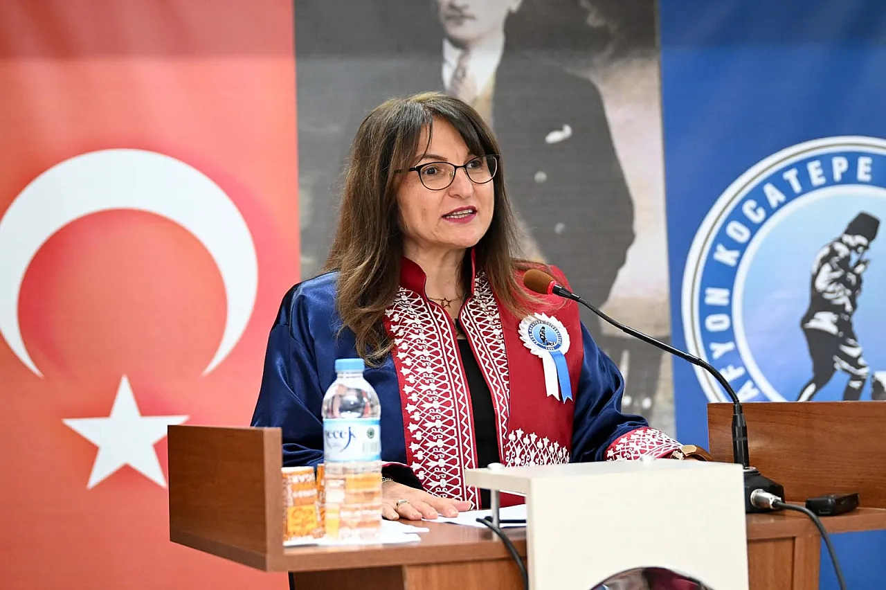 AKÜ'de Öğrencilere Dikkat Çeken Teklif