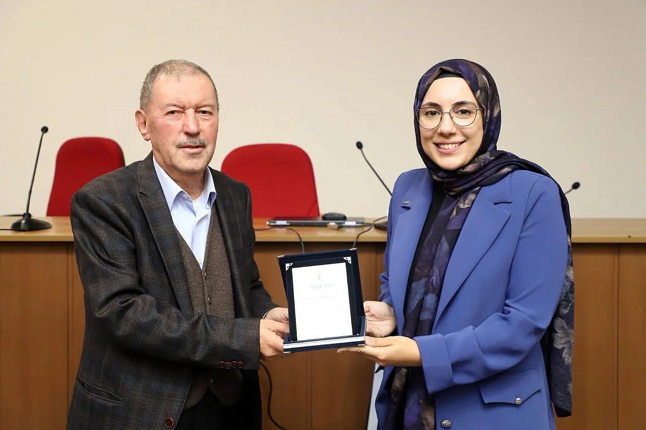 İslami Sermaye Piyasaları ve Finansta Güven İİBF'de Konuşuldu