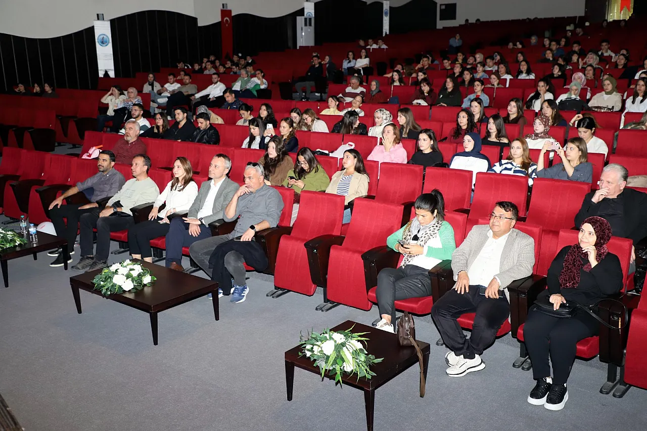 İsmini İktisattan Alan Grup, Öğrencileri Coşturdu