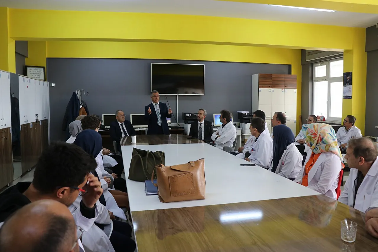MESEM'de Öğretmenlerle Buluştular