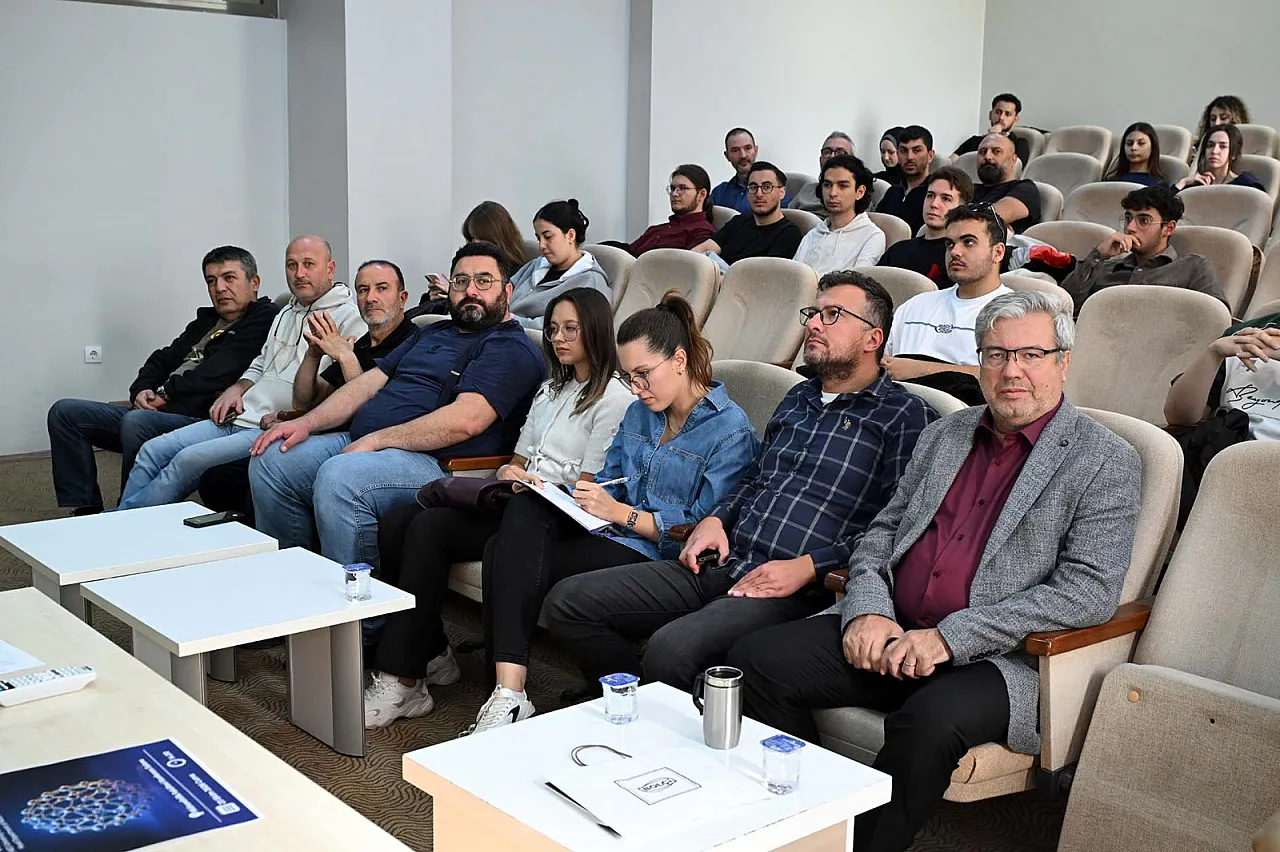 Pakistanlı Bilim İnsanı Hussain, AKÜ'de Seminer Verdi