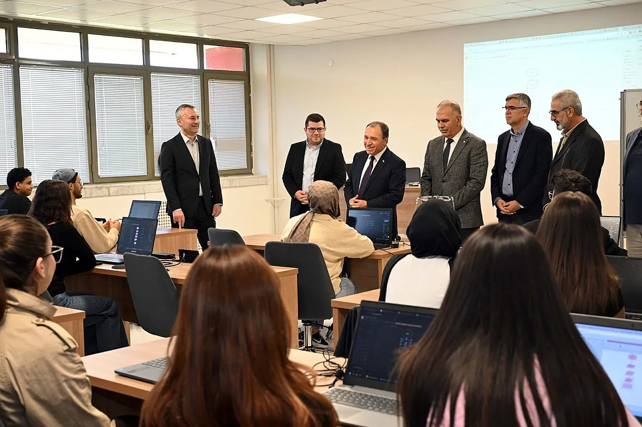 Rektör Karakaş, Üniversitenin Yeni Eğitim ve Toplantı Alanlarının Açılışını Yaptı