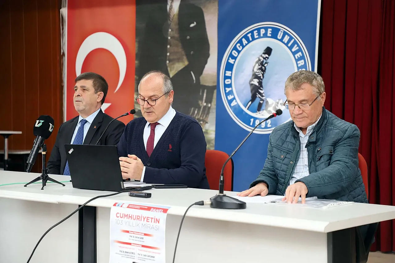 Yüzyılı Aşan Miras: AKÜ, Cumhuriyet'in Köklü Dönüşümünü Ele Alındı