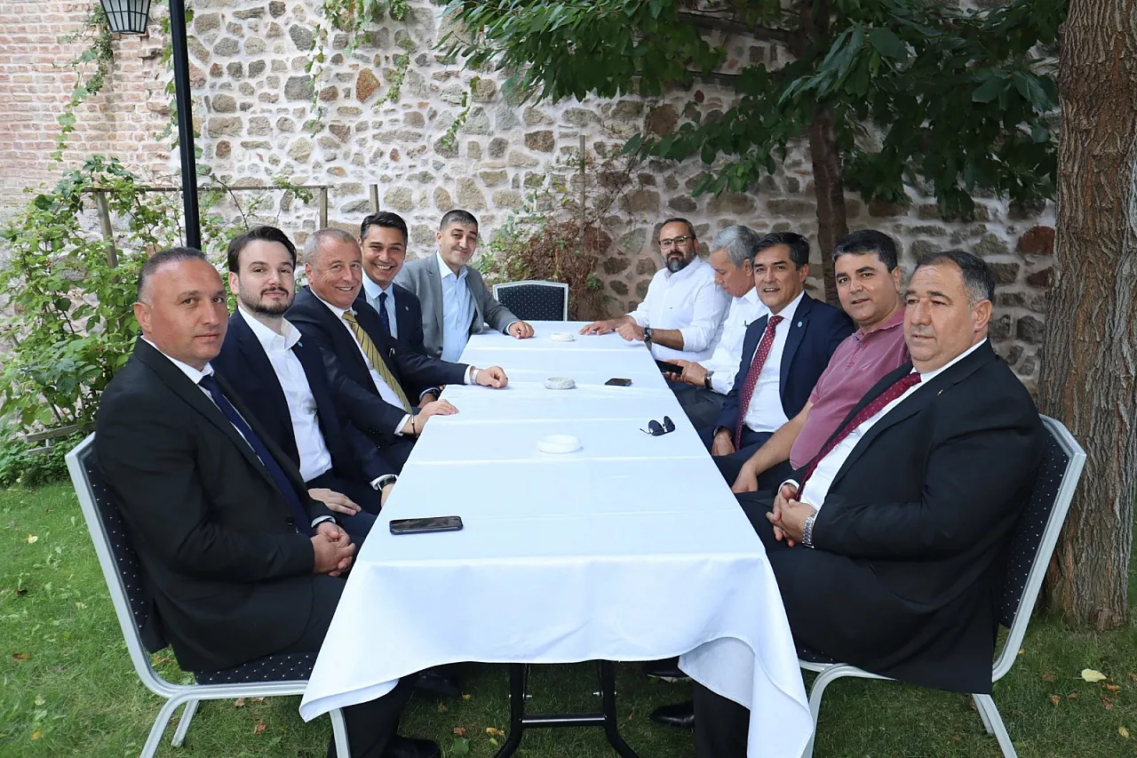 İYİ Parti Kurmayları, DP Lideri Uysal ile görüştü