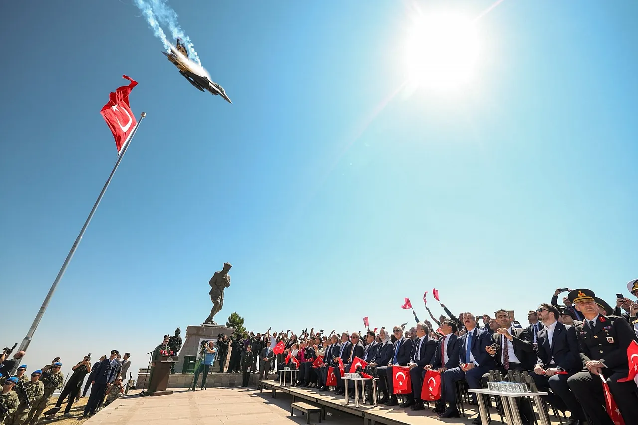 SOLOTÜRK Kocatepe'de Tarihi Anlara İmza Attı!