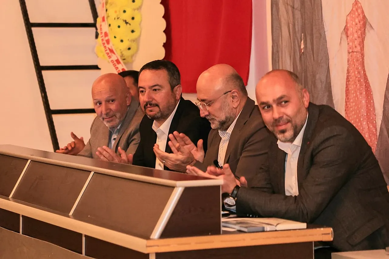 AK Parti, İstişareye Önem Veriyor