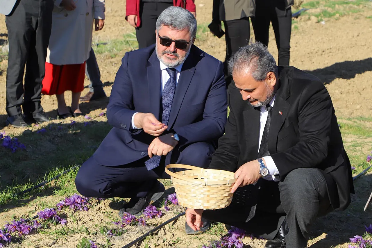 Milletvekili Özkaya, Ziyaret Turunda