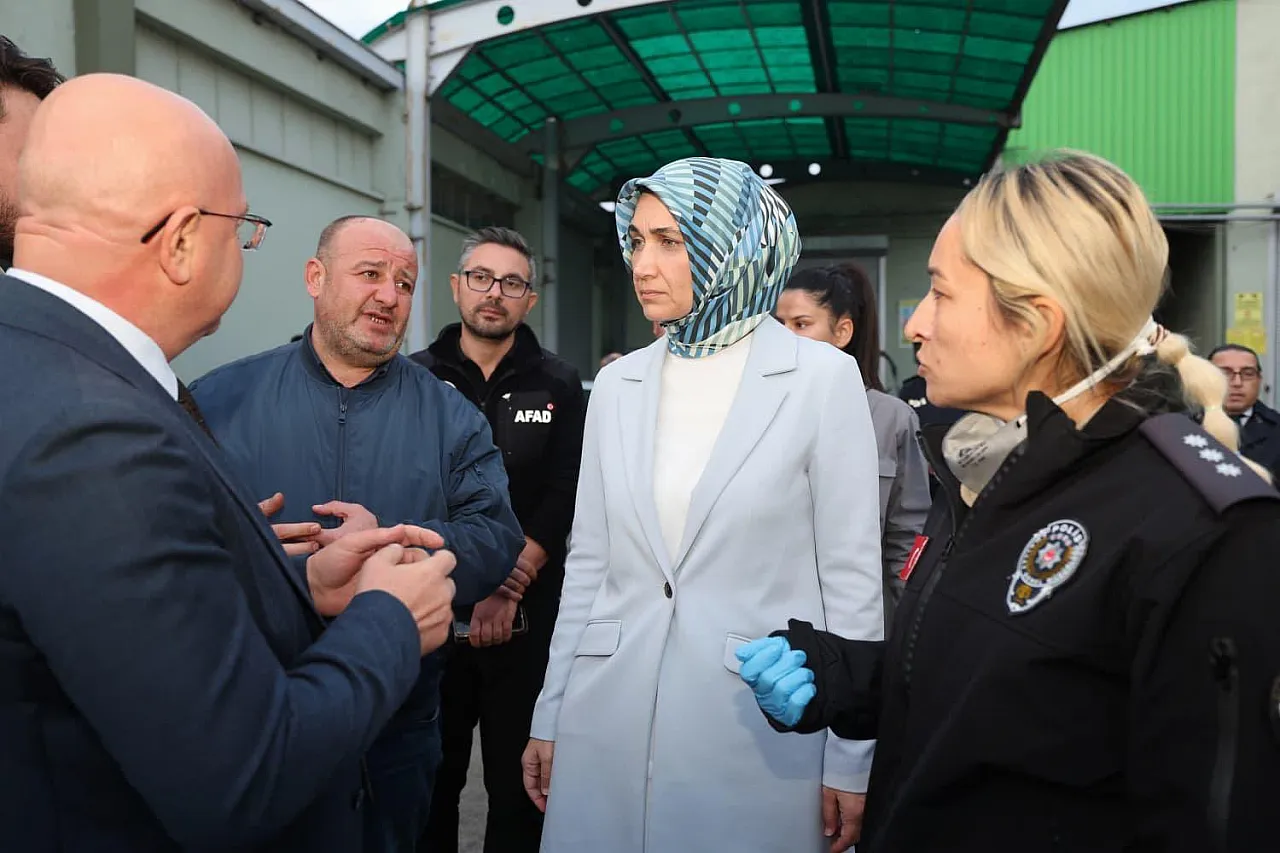 Vali Yiğitbaşı Patlamanın Olduğu Fabrikada: Süreç Titizlikle Takip Ediliyor