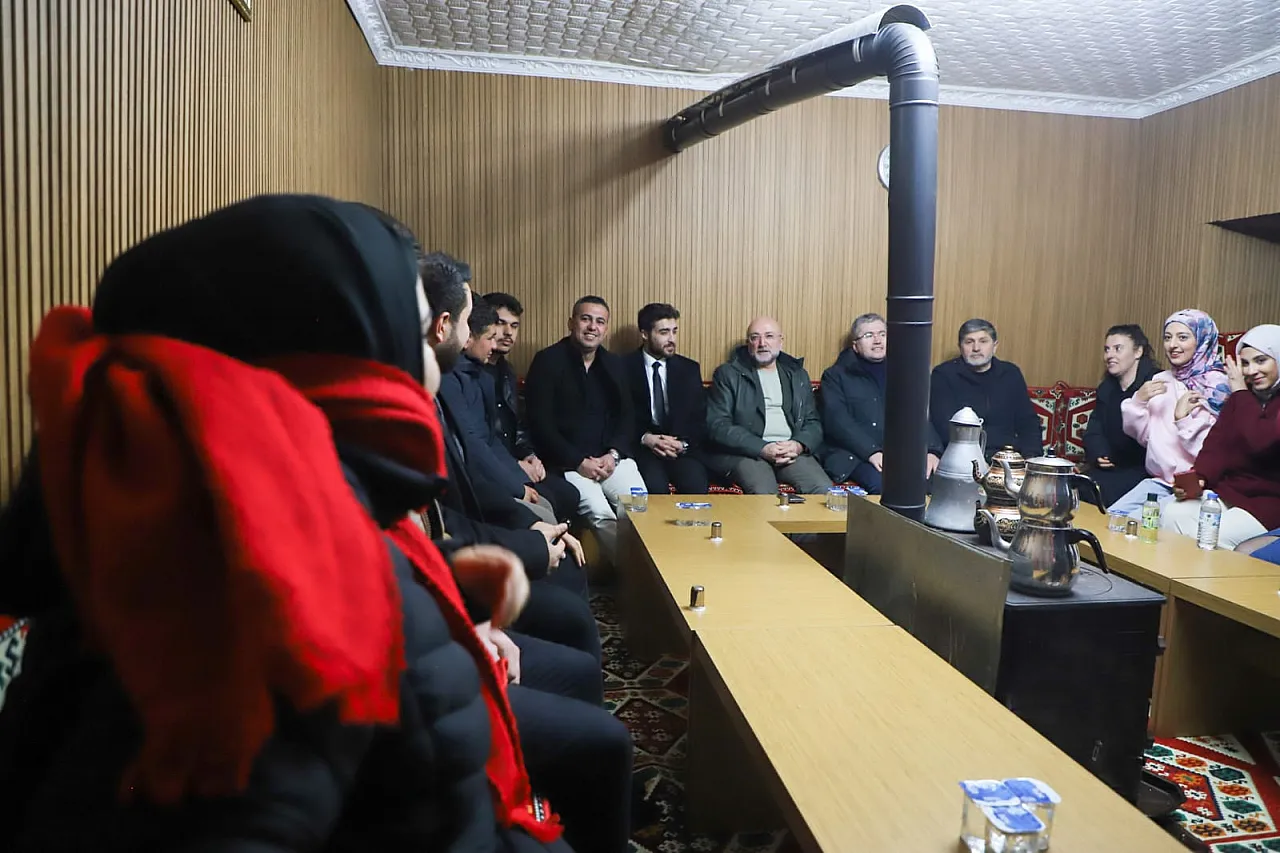 Frig Vadisi'nde Sıra Dışı Buluşma: Gece Yarısına Kadar Eğlendiler