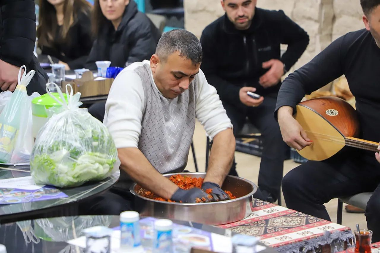 Frig Vadisi'nde Sıra Dışı Buluşma: Gece Yarısına Kadar Eğlendiler