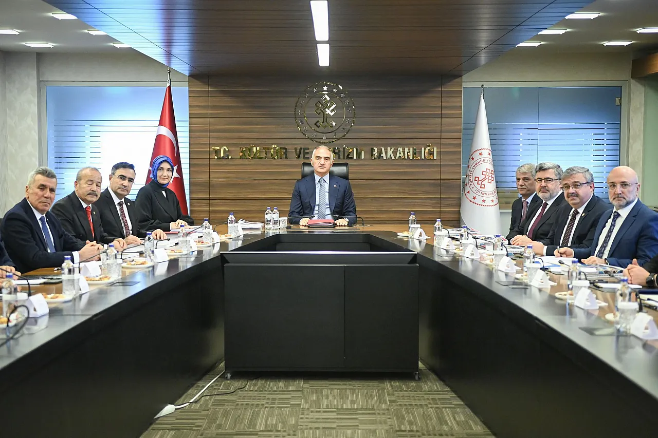 Bakan Ersoy'dan, Afyonkarahisar'a Özel İlgi