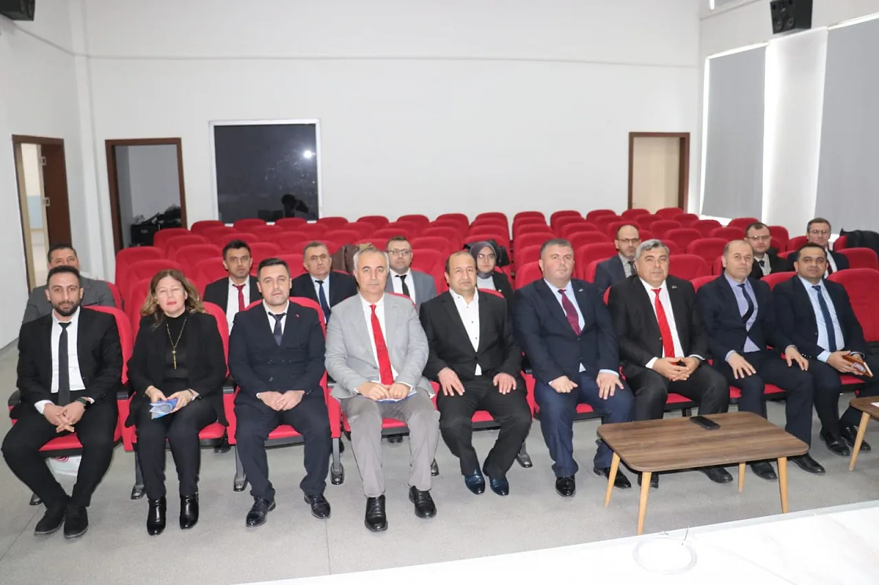 'İlçelerin Tamamında Eğitimde Örnek Model Olmaya Var Mısınız?'