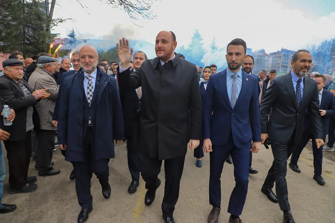 AK Parti'nin Kalbi Afyonkarahisar'da Attı