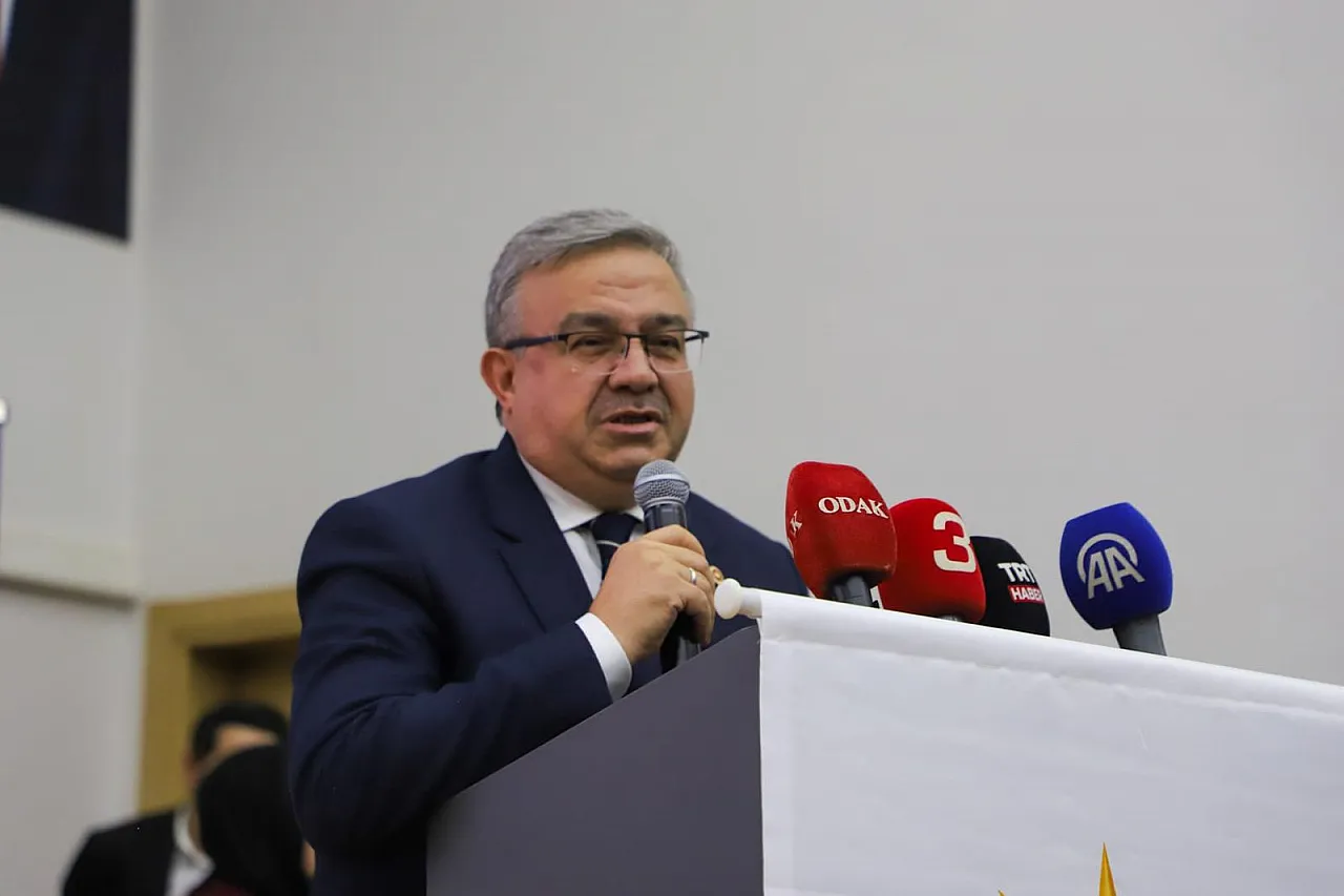 AK Parti'nin Kalbi Afyonkarahisar'da Attı