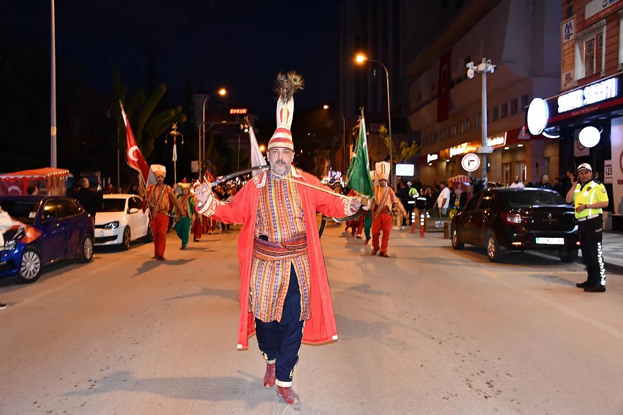 19 Mayıs Coşkusu Gençlik Yürüyüşü İle Başladı
