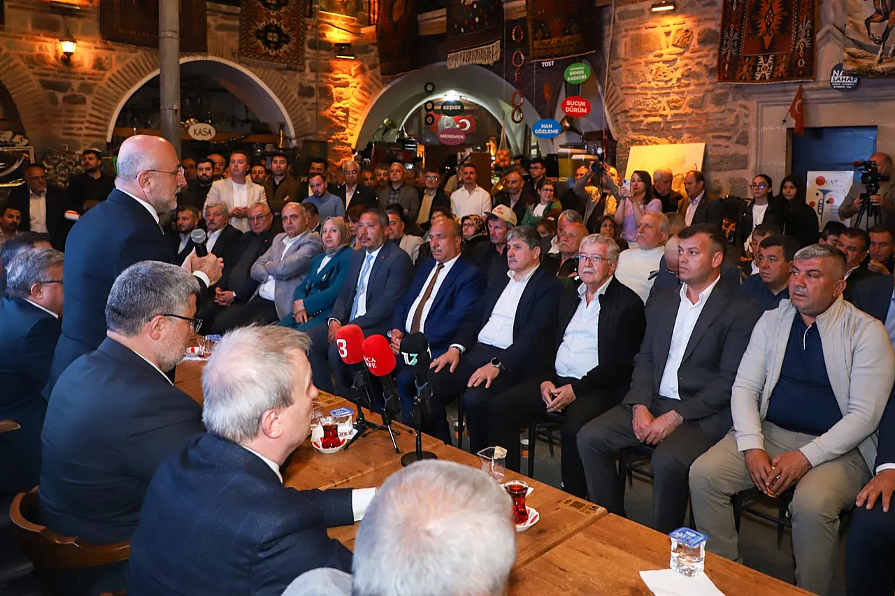 Eskisi, Yenisi Tüm AK Partililer Bayramlaşmada Buluştu