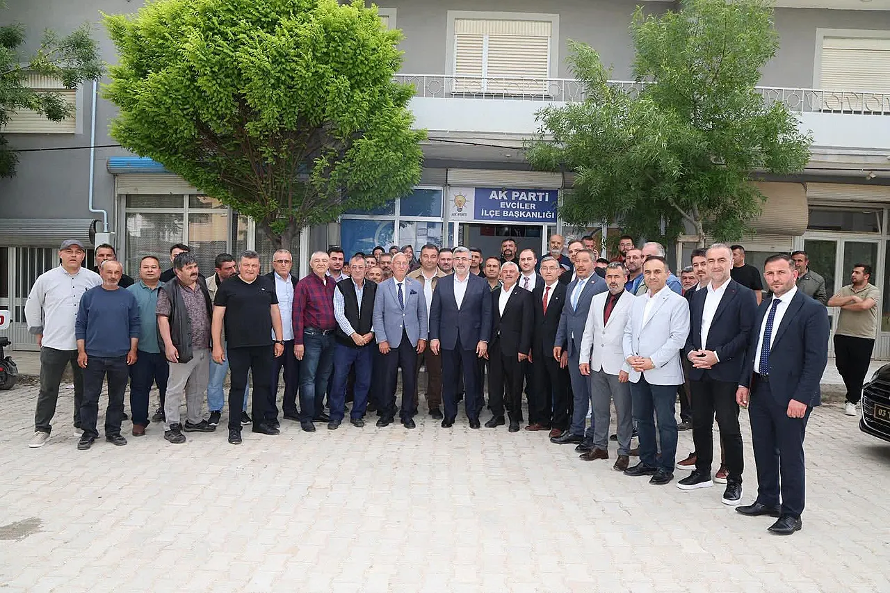 AK Parti 18 İlçede Bayramlaşma Düzenledi