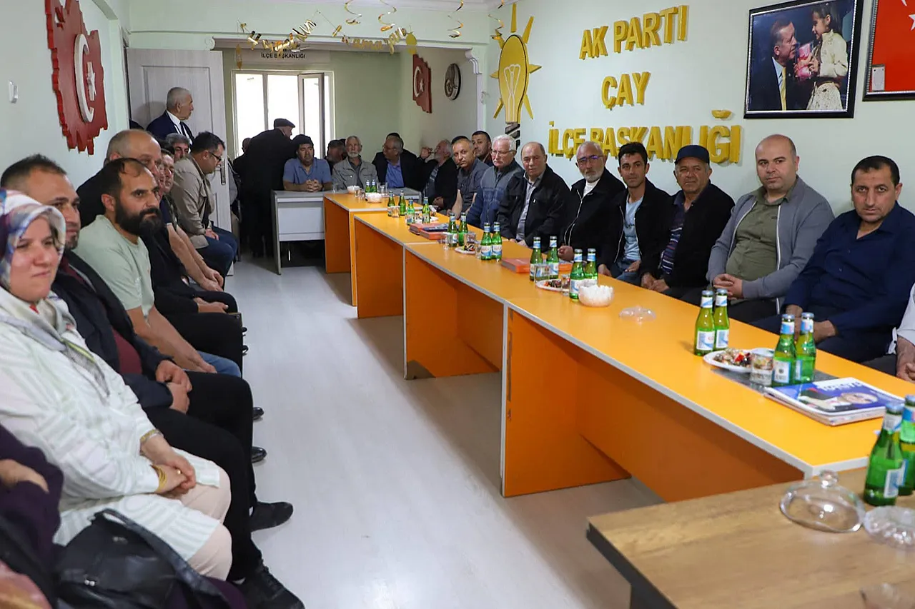 AK Parti 18 İlçede Bayramlaşma Düzenledi