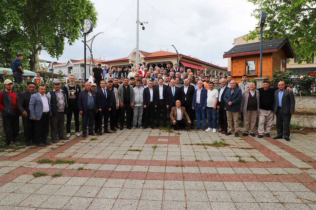 AK Parti 18 İlçede Bayramlaşma Düzenledi