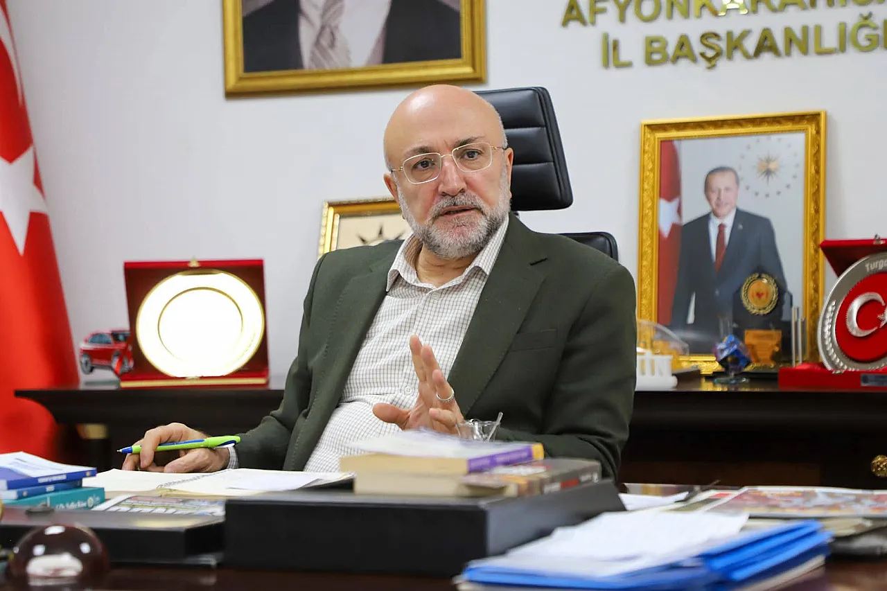 AK Parti'de İlçe Başkanları Toplandı