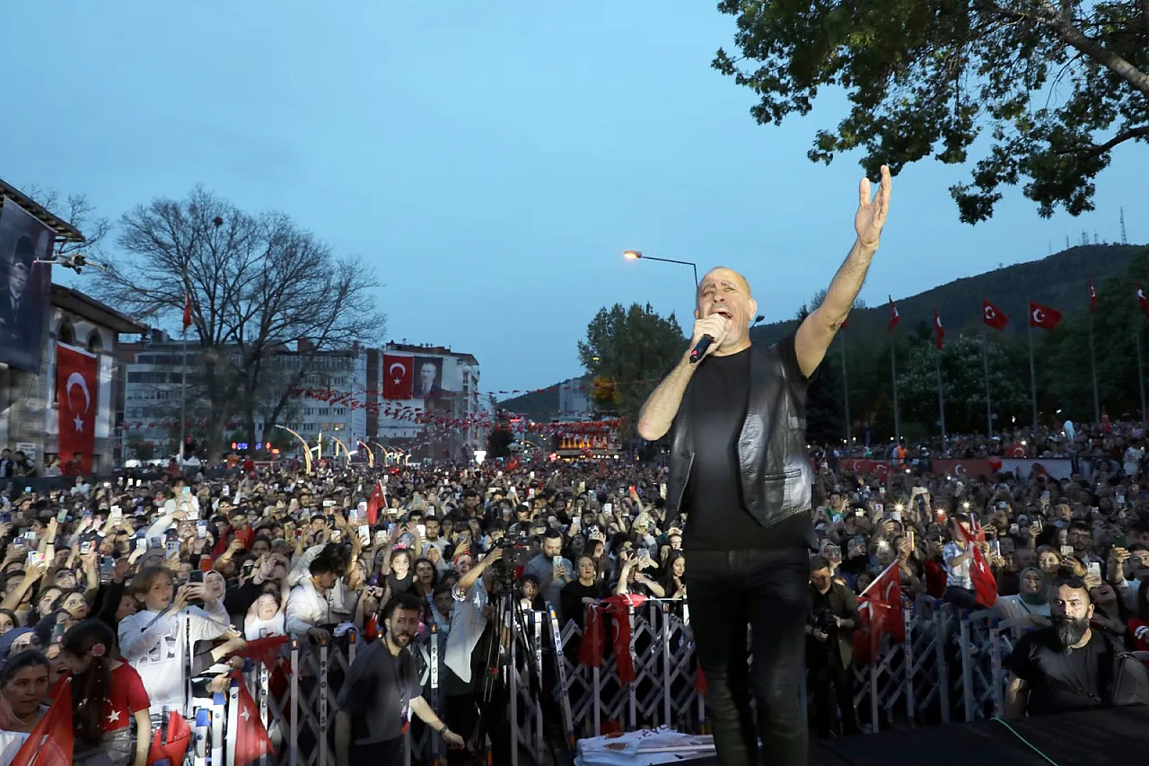 AK Parti'de Gelmedi, CHP'de Geldi, Şimdi Gelecek Mi?