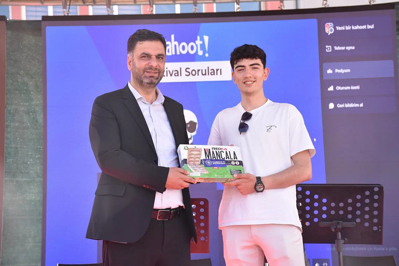 Gençlik Spor Festivali'nde Renkli Görüntüler
