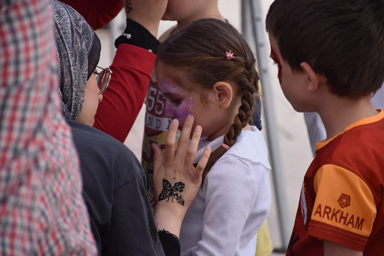 Gençlik Spor Festivali'nde Renkli Görüntüler