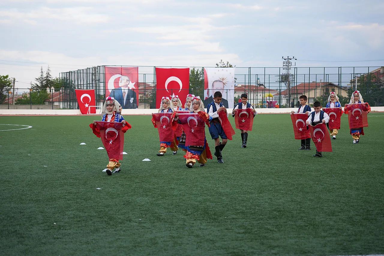 Gençlik Yürüyüşü Yoğun Katılımla Gerçekleştirildi