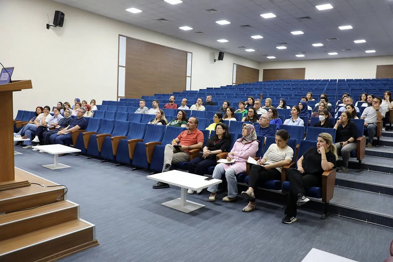 AFSÜ' Yönetimi Öz Değerlendirme Ziyaretlerini Ele Aldı