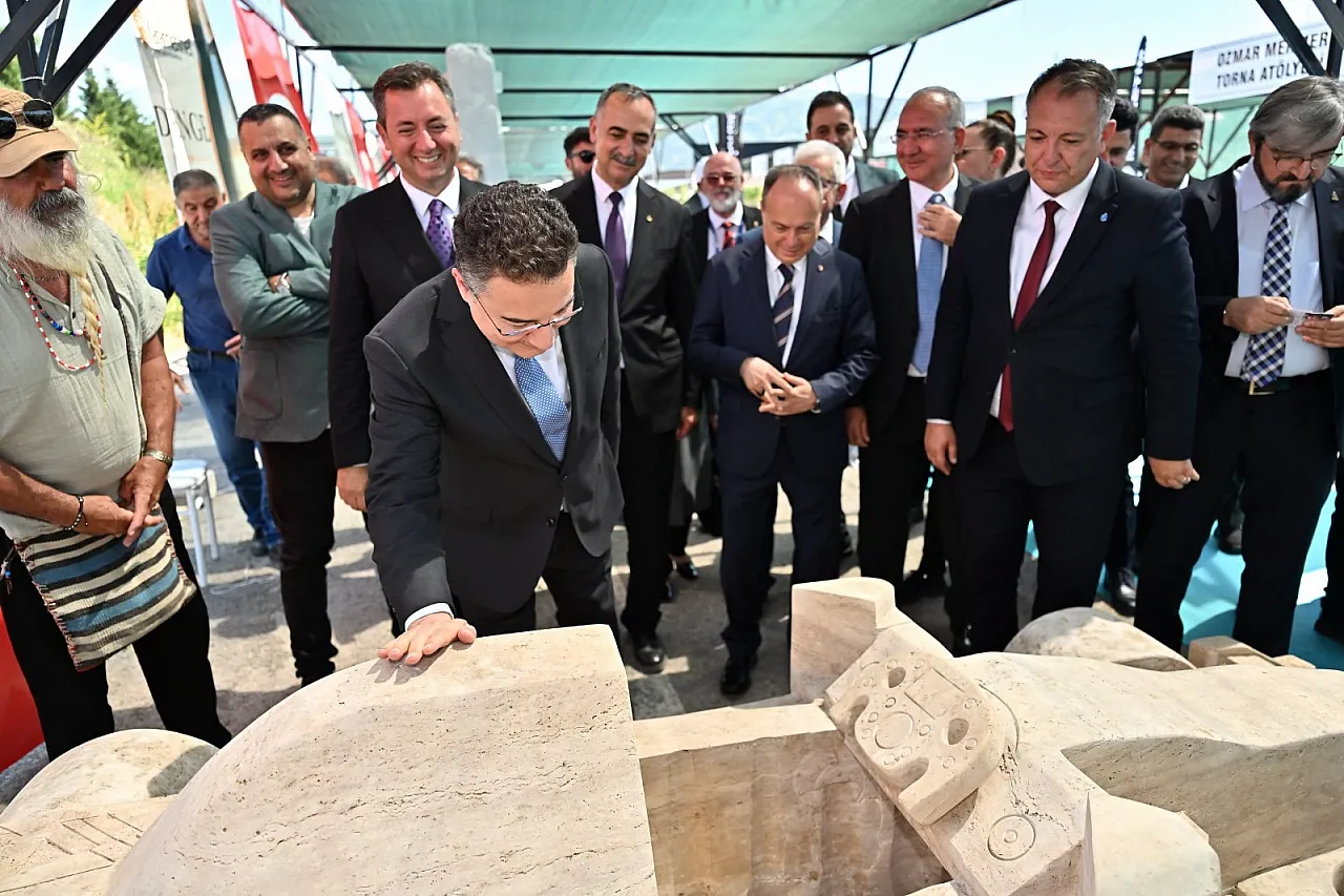 Afyon'un Eniştesi Afyon'da Esnafla Bir Araya Geldi
