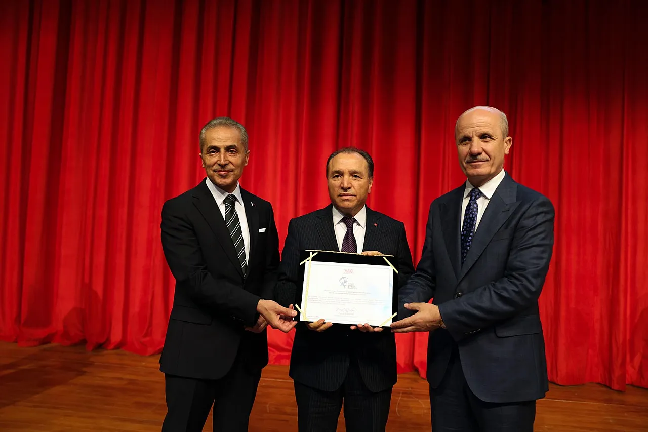 AKÜ 'Spor Dostu Kampüs' Ödülüne Layık Görüldü