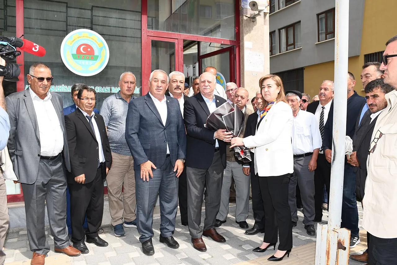 Genel Başkan Bayraktar, Afyon'da Oda Başkanları İle Bir Araya Geldi