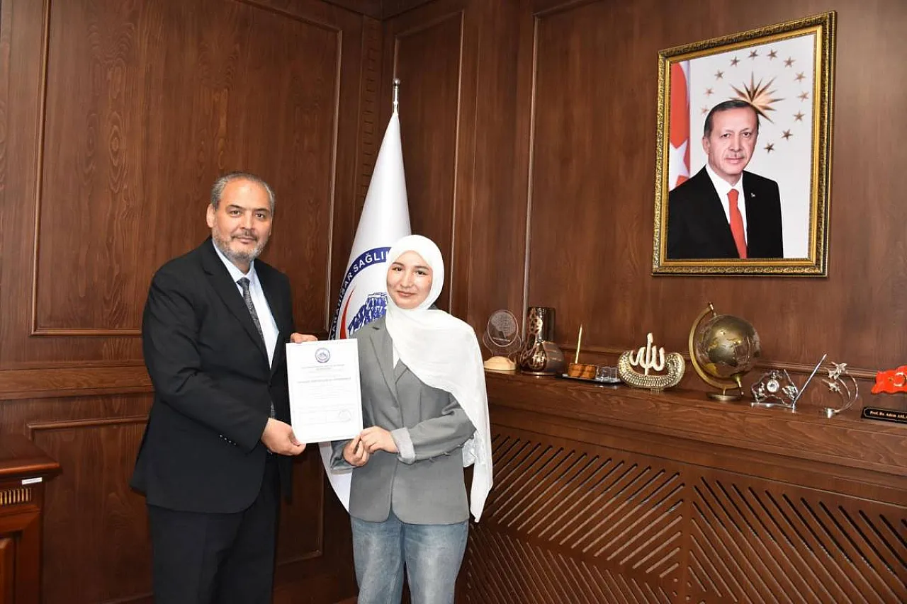 Kazakistanlı Diş Hekimi Adaylarına AFSÜ'nün Kapısı Açık