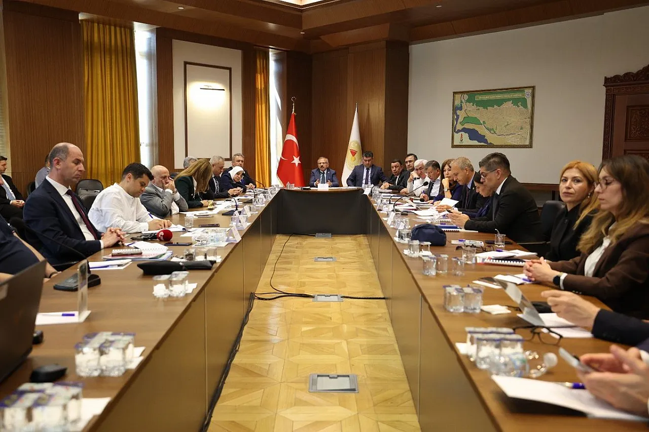 Milletvekili Arslan, Okullardaki Olayları İncelemek İçin Sahada