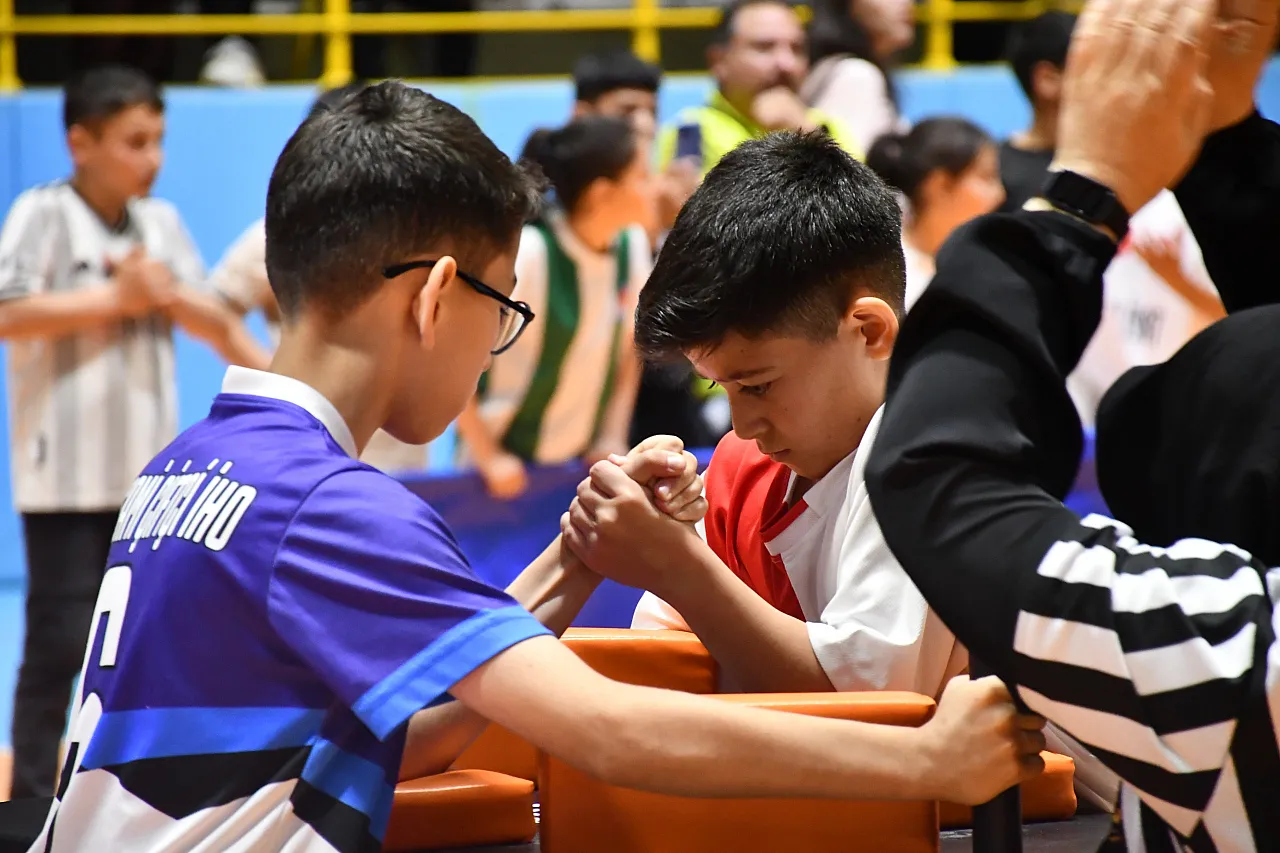 Okul Sporları Bilek Güreşi Müsabakaları Sona Erdi