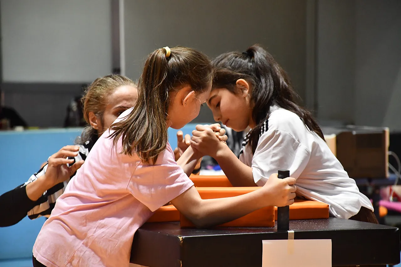 Okul Sporları Bilek Güreşi Müsabakaları Sona Erdi