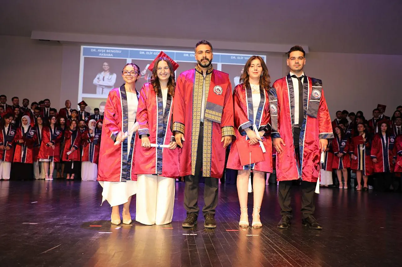 AFSÜ, 179 Genç Hekimi Daha Mesleğe Kazandırdı