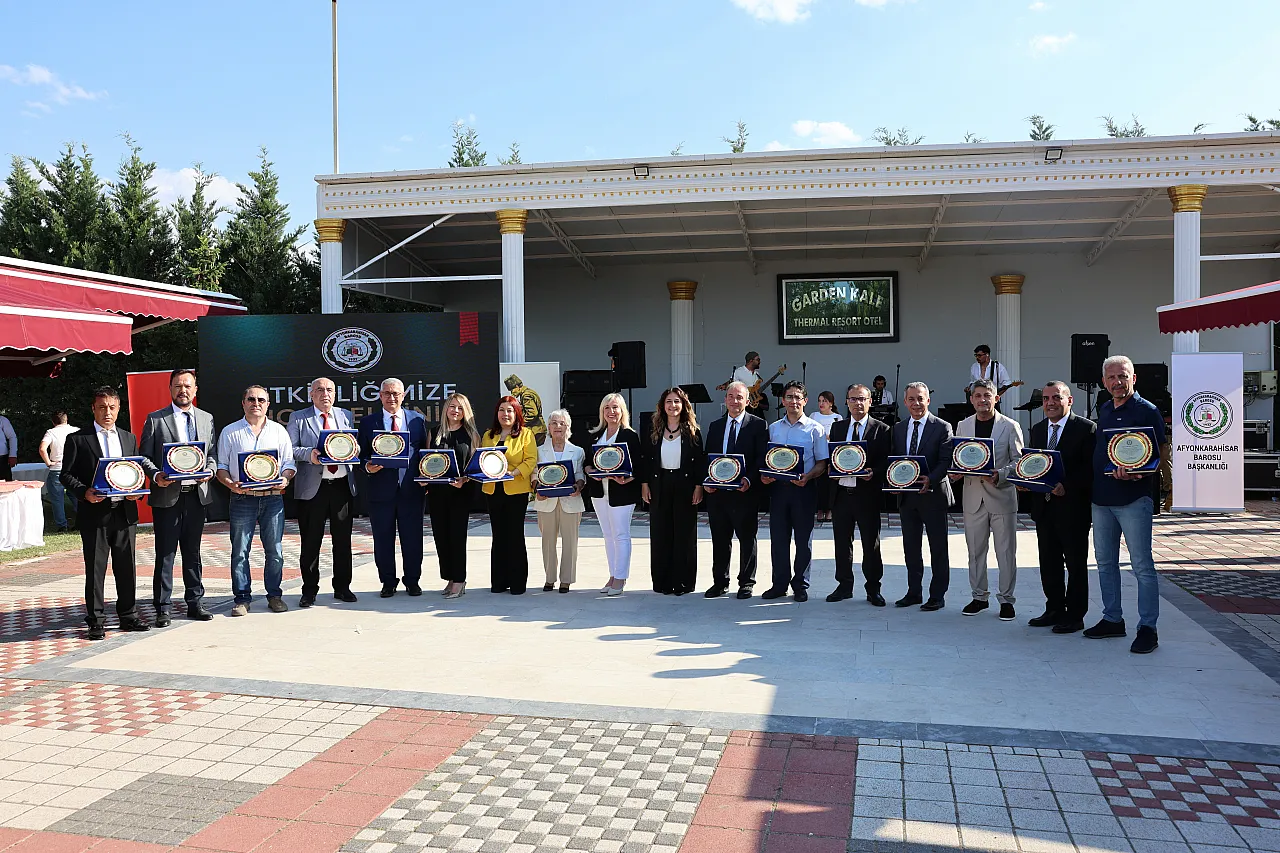 Afyon Barosu'ndan Dikkat Çeken Adli Tatil Mesajı: Adalet Varsa Toplum Var