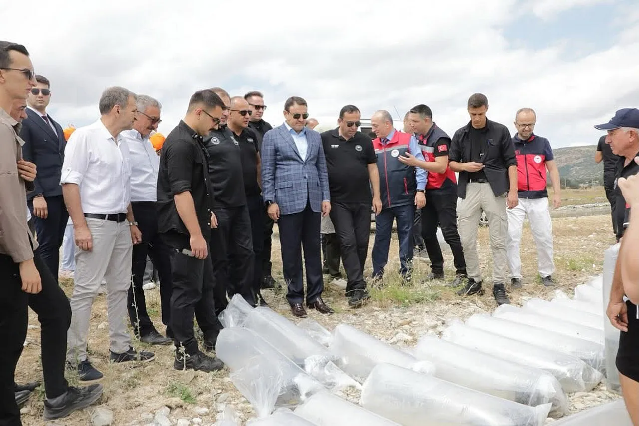 Barajlara 200 Bin Balık Bırakıldı