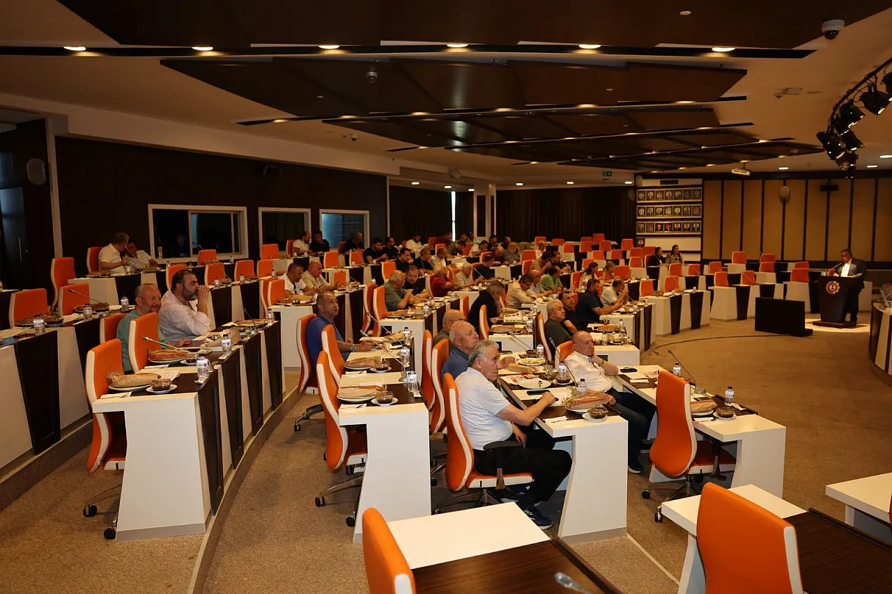 ATSO Meclis Başkanı Çelikten Açıkladı: İhracatta Yeni Dönem Başlıyor