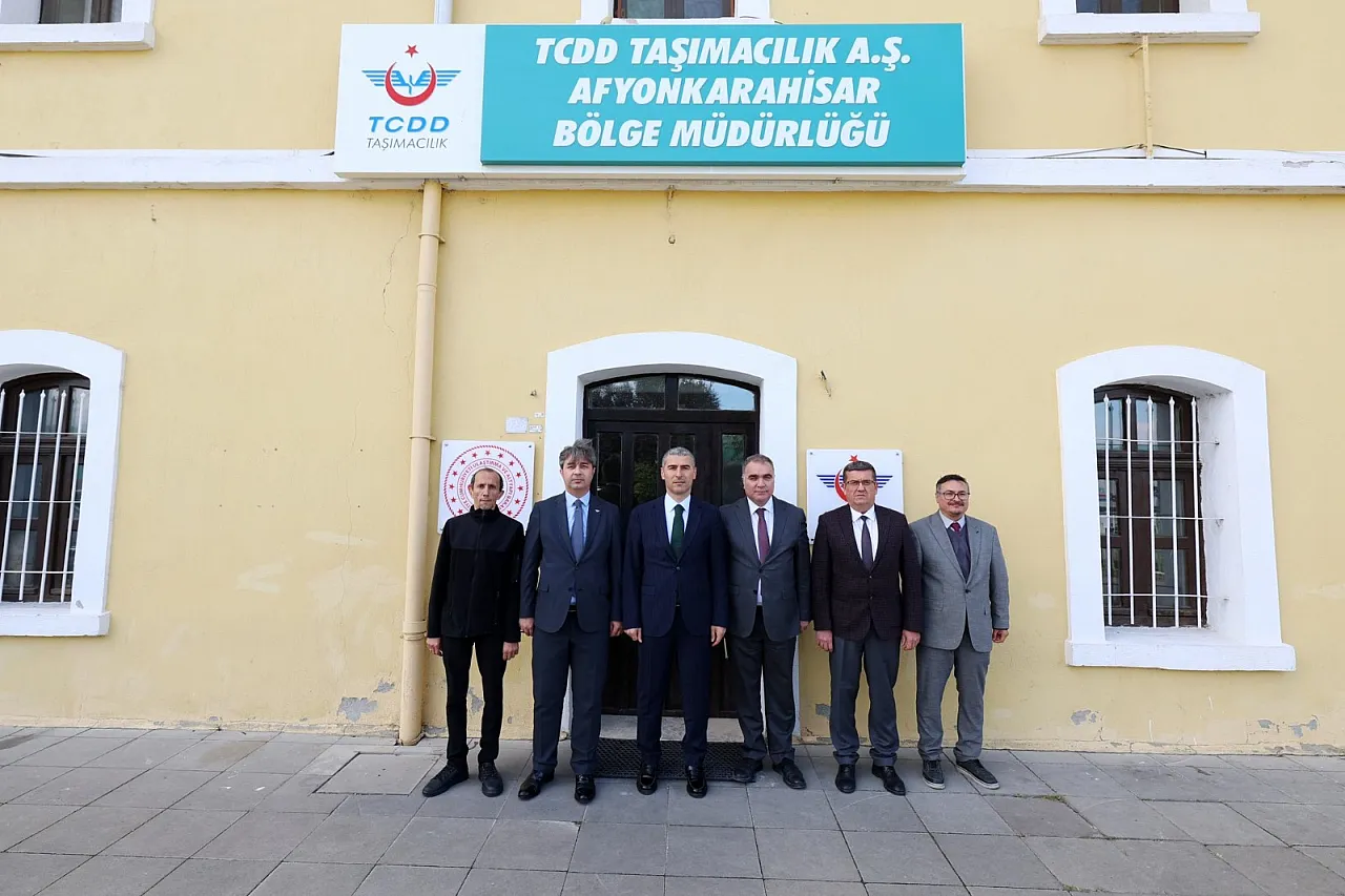 24 Saatlik Yolculuk Buradan Yönetiliyor! Vali Aktaş İnceledi