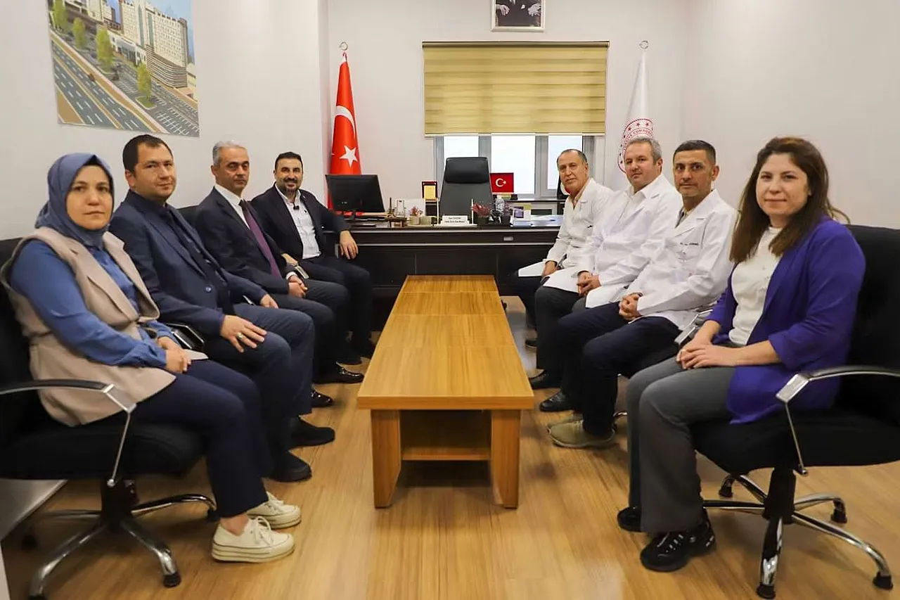 Esnafı Dinledi, Hastalara Geçmiş Olsun Dileklerini İletti