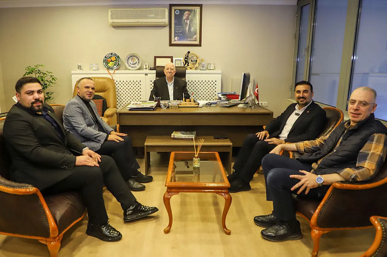 Esnafı Dinledi, Hastalara Geçmiş Olsun Dileklerini İletti