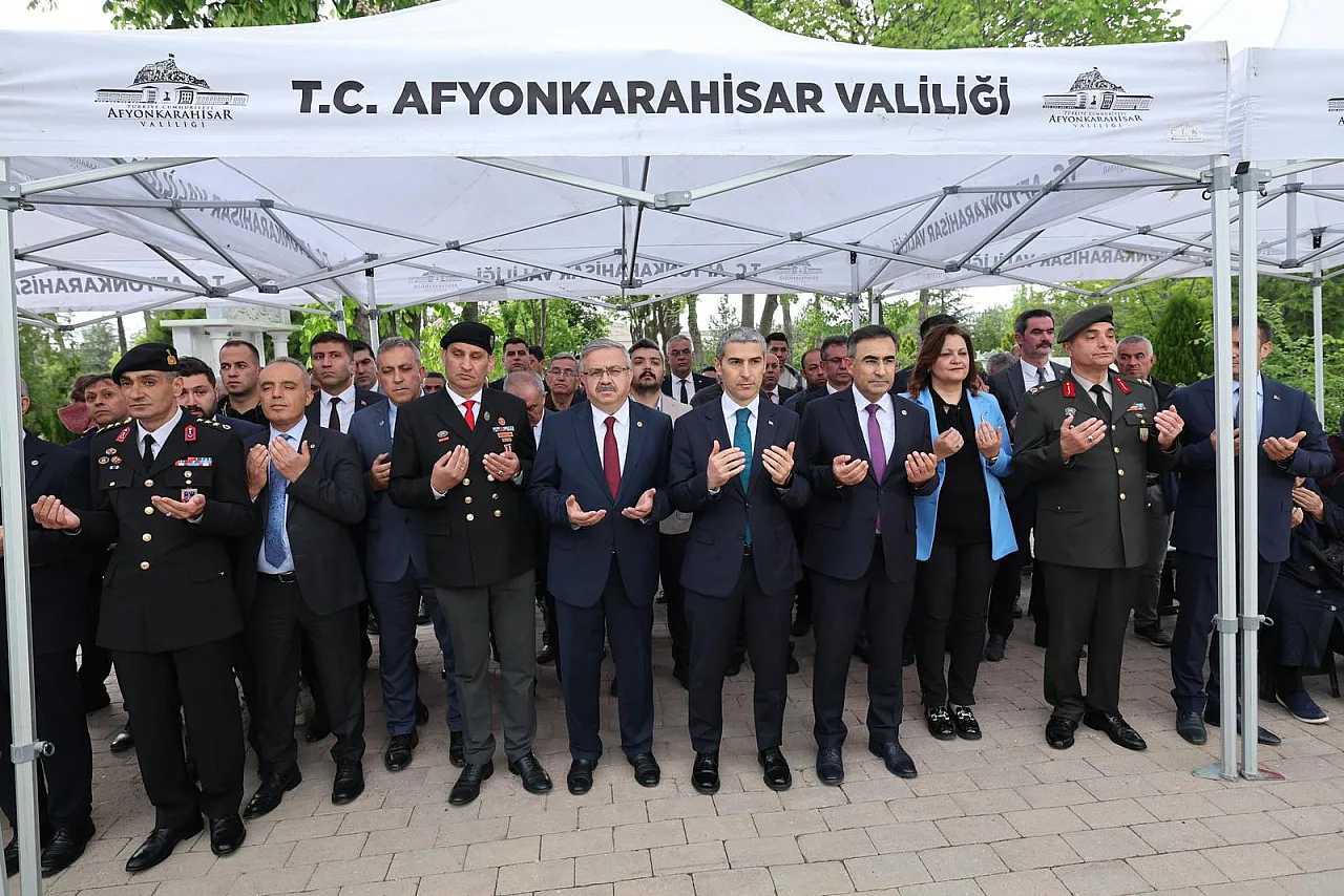 Aziz Şehitlerimize Bayram Öncesi Ziyaret