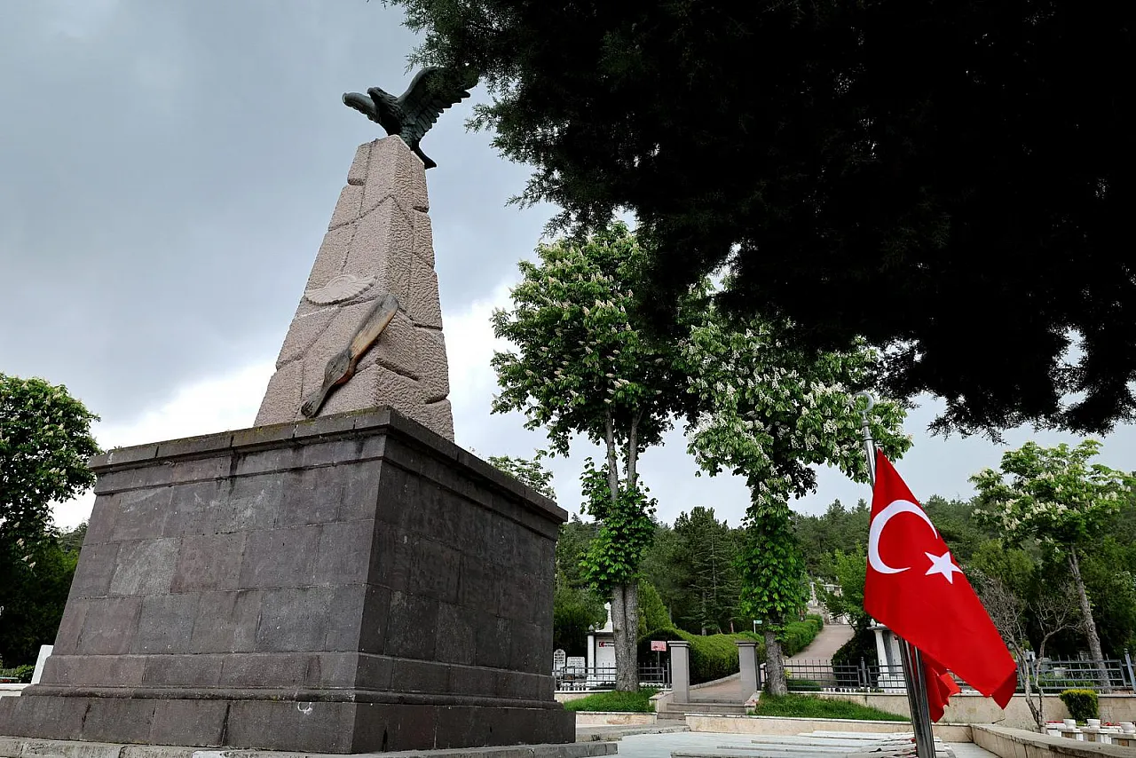 Aziz Şehitlerimize Bayram Öncesi Ziyaret