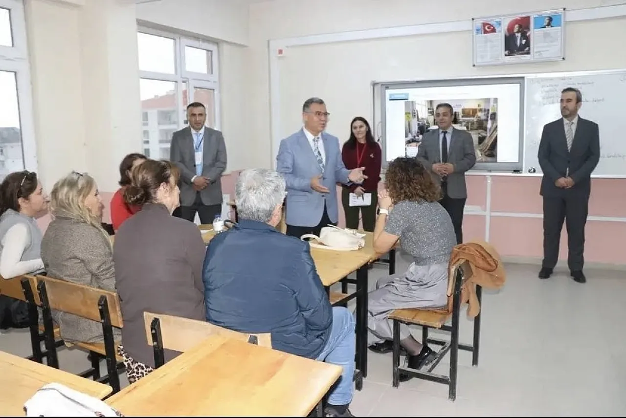 Afyon'da 240 Öğretmeni İlgilendiren Eğitim Başladı! 3 Hafta Sürecek