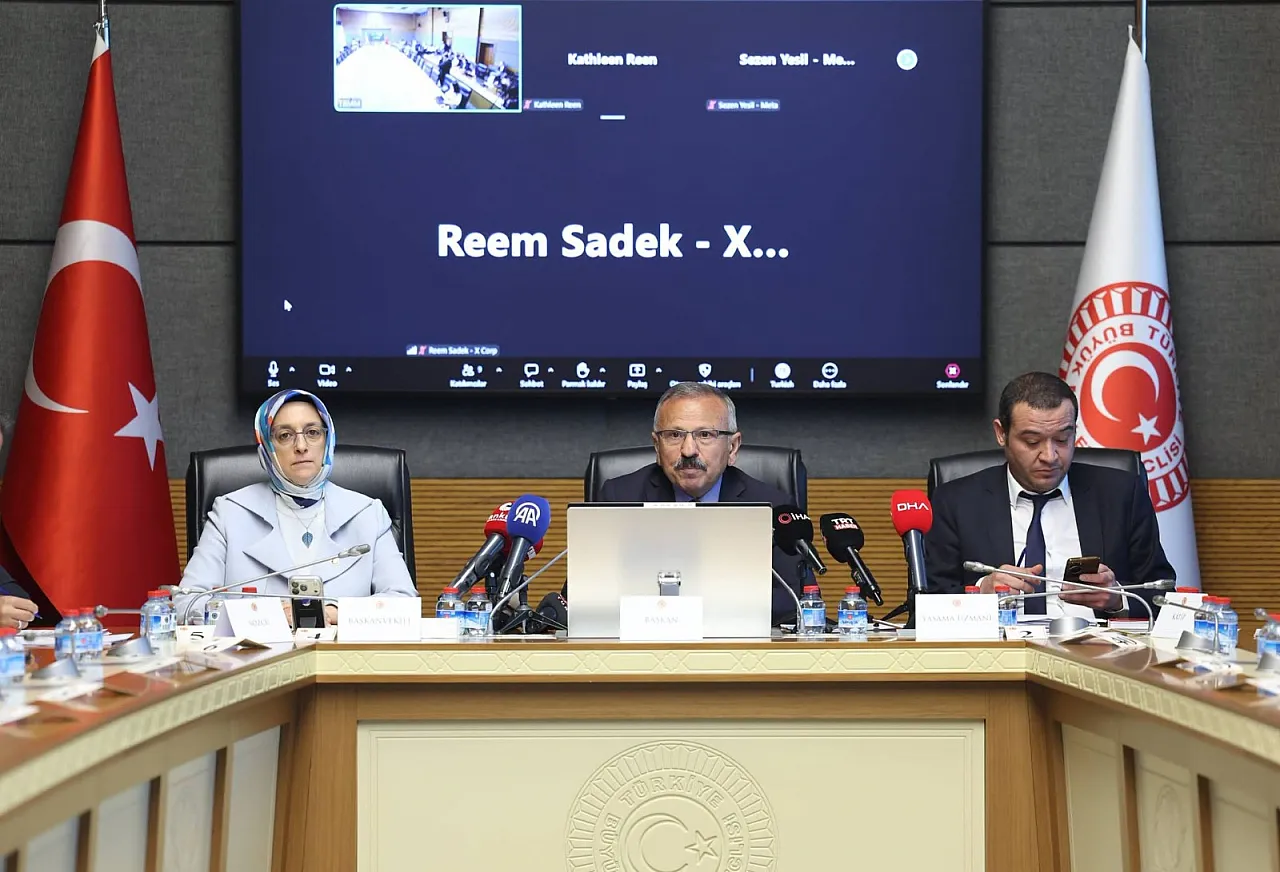 Afyonlu Vekilden Dijital Devlere Sert Mesaj: Yeni Yasalar Geliyor