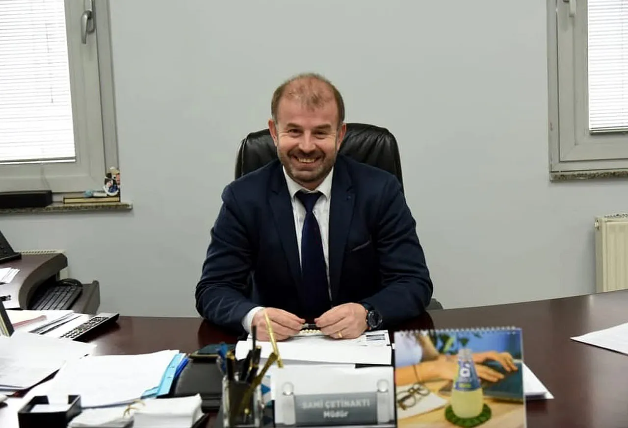 O Kapıdan İçeri Girdi, Herşey Değişti