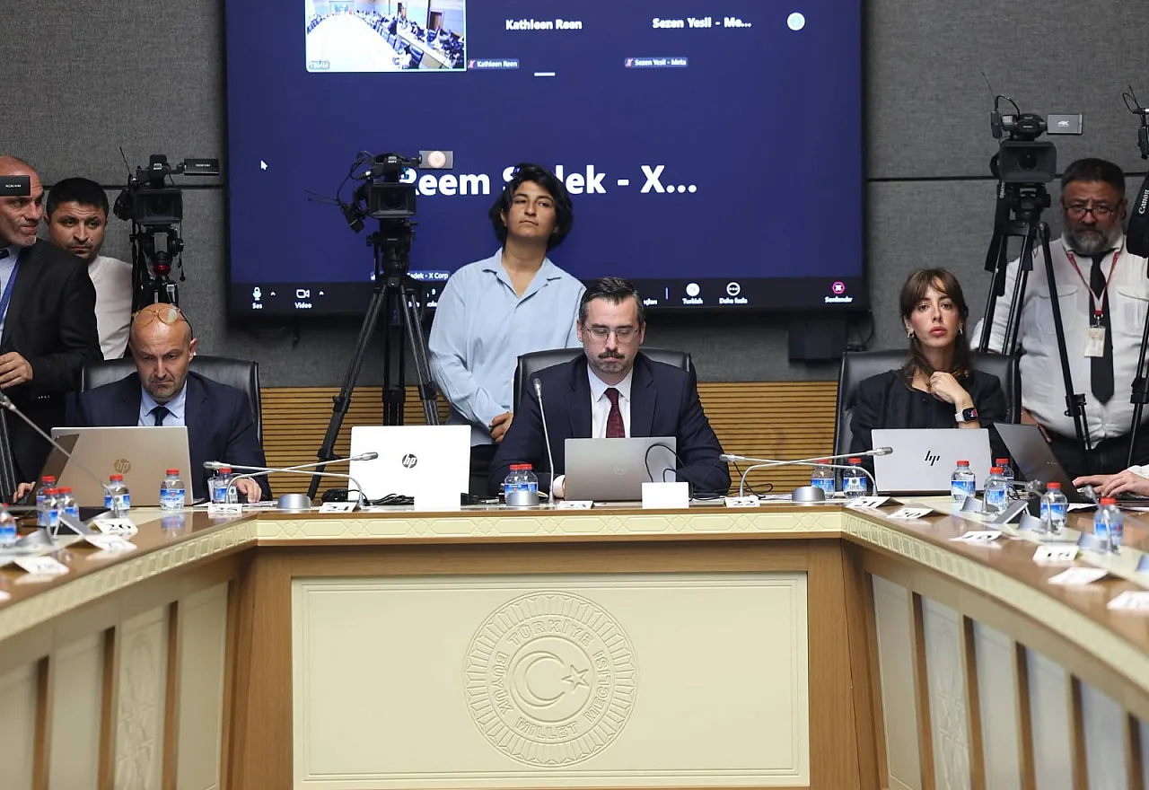 Afyonlu Vekilden Dijital Devlere Sert Mesaj: Yeni Yasalar Geliyor